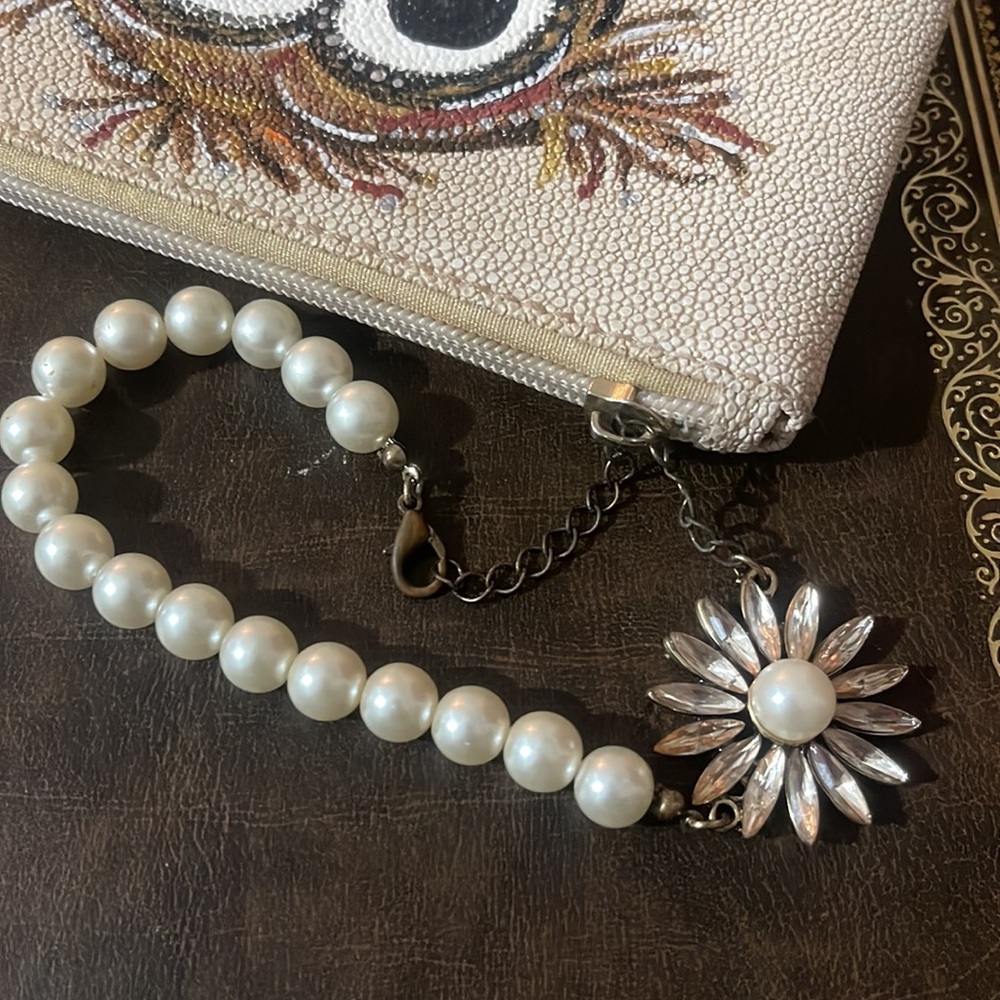 Hand Painted Artisan Unique Owl Detachable Custom Bracelet Wristlet - Picture 7 of 9